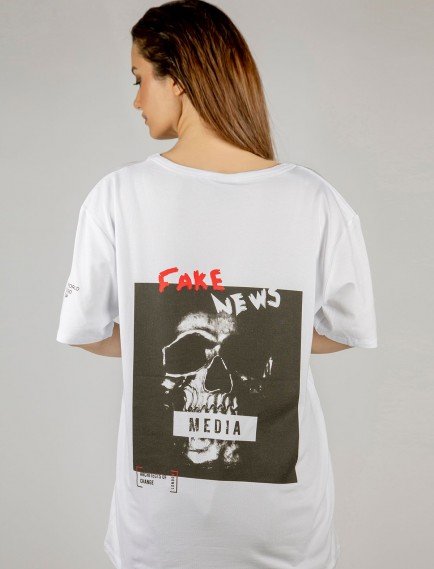 Woxxo Fake News Baskılı Unisex Oversize T-Shirt -Beyaz Lycralı Modal/Pamuk