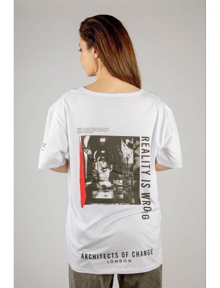 Woxxo Reality is Wrong Baskılı Unisex Oversize T-Shirt -Beyaz Lycralı Modal/Pamuk Woxxo Reality is Wrong Baskılı Unisex Oversize T-Shirt -Beyaz Lycralı Modal/Pamuk